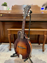 Load image into Gallery viewer, New! The Loar LM-310F-BRB Honey Creek F Style Mandolin