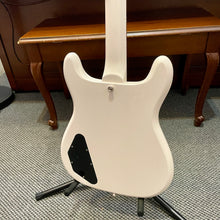 Load image into Gallery viewer, 2022 Epiphone Crestwood Custom White