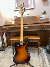 Load image into Gallery viewer, 2022 Fender American Performer Jazz Bass