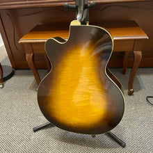 Load image into Gallery viewer, 1950's Silvertone H-61 Archtop w/ pup