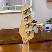 Load image into Gallery viewer, 2010 Lakland Skyline Series - Joe Osborn Model