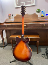 Load image into Gallery viewer, Used Gretsch Streamliner G2622 Hollowbody