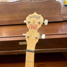 Load image into Gallery viewer, Used Deering Goodtime Grand Ol Opry 5 String Banjo