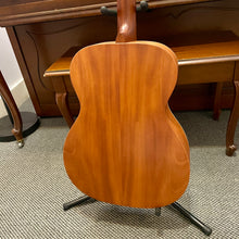 Load image into Gallery viewer, Mint! 2026 Martin 000-17 Whiskey Sunset Acoustic