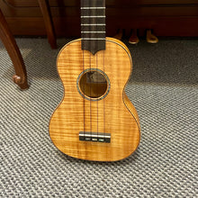 Load image into Gallery viewer, Like New! Larrivee Soprano Ukulele