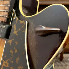 Load image into Gallery viewer, 1960's S.S. Stewart "Wondertone" Model 8004 Archtop