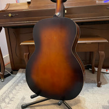 Load image into Gallery viewer, 1950's Del Oro Parlor w/ Flower Stencil