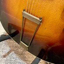 Load image into Gallery viewer, 1960's S.S. Stewart "Wondertone" Model 8004 Archtop