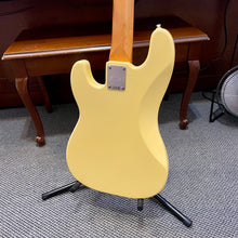 Load image into Gallery viewer, Mint! Squier Classic Vibe Telecaster Bass Vintage White