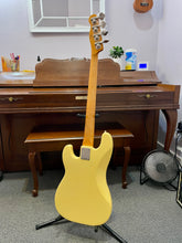 Load image into Gallery viewer, Mint! Squier Classic Vibe Telecaster Bass Vintage White
