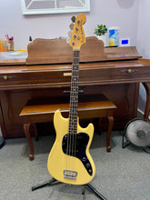 Load image into Gallery viewer, 1978 Fender Musicmaster Bass Olympic White