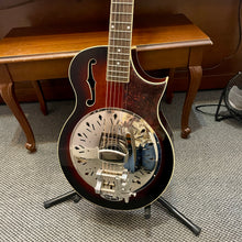 Load image into Gallery viewer, Used Dobrato KV953 by Castle Creek Guitars