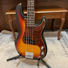 Load image into Gallery viewer, Used Fender Jazz Neck w/P Body Partscaster Sunburst