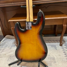 Load image into Gallery viewer, Used Squier Vintage Modified '77 Jazz Bass