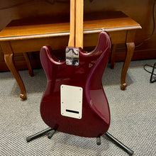 Load image into Gallery viewer, 1999 Fender Standard Strat Wine