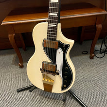 Load image into Gallery viewer, 1958 Supro Dual Tone