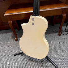 Load image into Gallery viewer, 1958 Supro Dual Tone