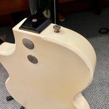 Load image into Gallery viewer, 1958 Supro Dual Tone