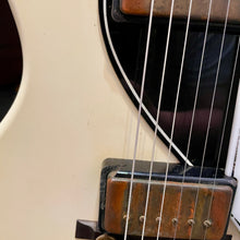 Load image into Gallery viewer, 1958 Supro Dual Tone
