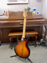 Load image into Gallery viewer, 1983 Peavey T-25 Sunburst