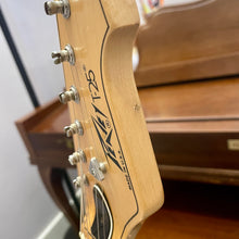 Load image into Gallery viewer, 1983 Peavey T-25 Sunburst