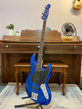 Load image into Gallery viewer, ESP 400 Series Bass - Blue