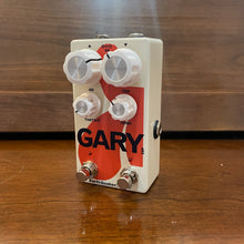 Load image into Gallery viewer, New! Earthquaker Devices Gary - Automatic Pulse Width Modulation Fuzz & Dynamic Natural Overdrive