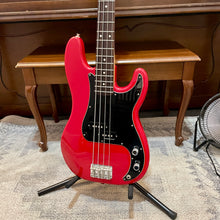 Load image into Gallery viewer, 2003 Fender Jazz Neck/P Bass Body  Red