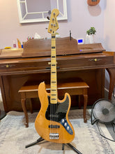 Load image into Gallery viewer, Used Squier Classic Vibe 70's J-Bass