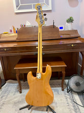 Load image into Gallery viewer, Used Squier Classic Vibe 70's J-Bass