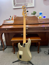 Load image into Gallery viewer, 2018 Fender American Elite P. Bass Champagne
