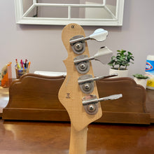 Load image into Gallery viewer, Used G&L Placienta Series JB Bass