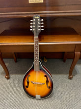 Load image into Gallery viewer, Used Fender FM-300 Mandolin Sunburst