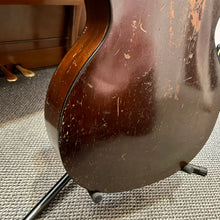 Load image into Gallery viewer, 1933 Epiphone Olympic Archtop