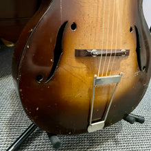 Load image into Gallery viewer, 1933 Epiphone Olympic Archtop