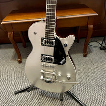 Load image into Gallery viewer, 2019 Gretsch G5230T Electromatic Sparkle Jet FT Silver