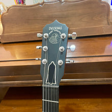 Load image into Gallery viewer, Used Deering Boston Series 6 String Banjo