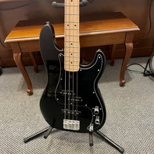 Load image into Gallery viewer, 2024 Squier Affinity PJ Bass Black