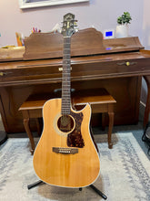 Load image into Gallery viewer, 1988 Guild D40C Acoustic