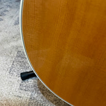 Load image into Gallery viewer, 1988 Guild D40C Acoustic