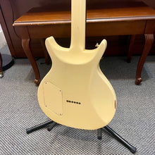 Load image into Gallery viewer, 1981 Washburn Eagle White