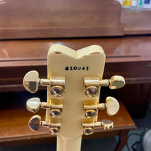 Load image into Gallery viewer, 1981 Washburn Eagle White