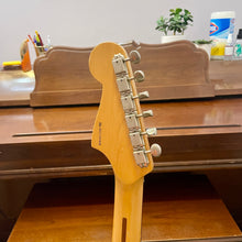 Load image into Gallery viewer, 2002 Fender Cyclone Candy Apple Red