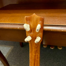 Load image into Gallery viewer, Kamaka Soprano Ukulele