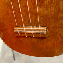 Load image into Gallery viewer, 1940's Gretsch Soprano Ukulele