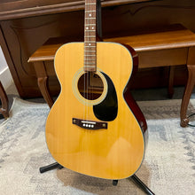 Load image into Gallery viewer, Used Kent KF-236 Tenor Guitar