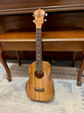 Load image into Gallery viewer, Used Koalana KTA-00TR Tenor Uke