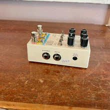 Load image into Gallery viewer, Like New! Chase Bliss Generation Loss Pedal