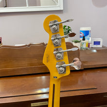 Load image into Gallery viewer, 2014 Fender Modern Player Dimension Bass White