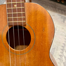Load image into Gallery viewer, 1950's Harmony Baritone Ukulele